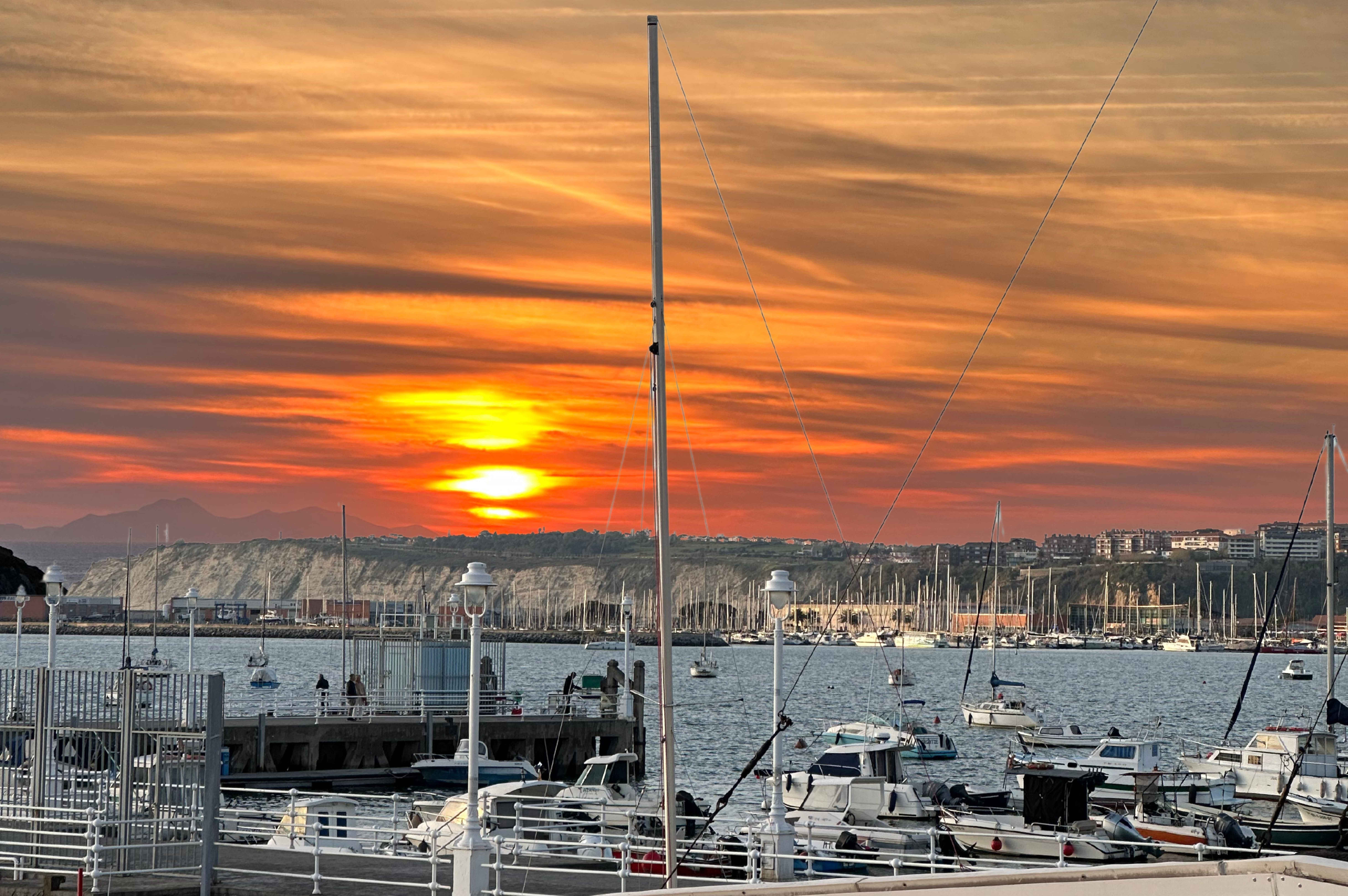 bilbao marina puerto sunset