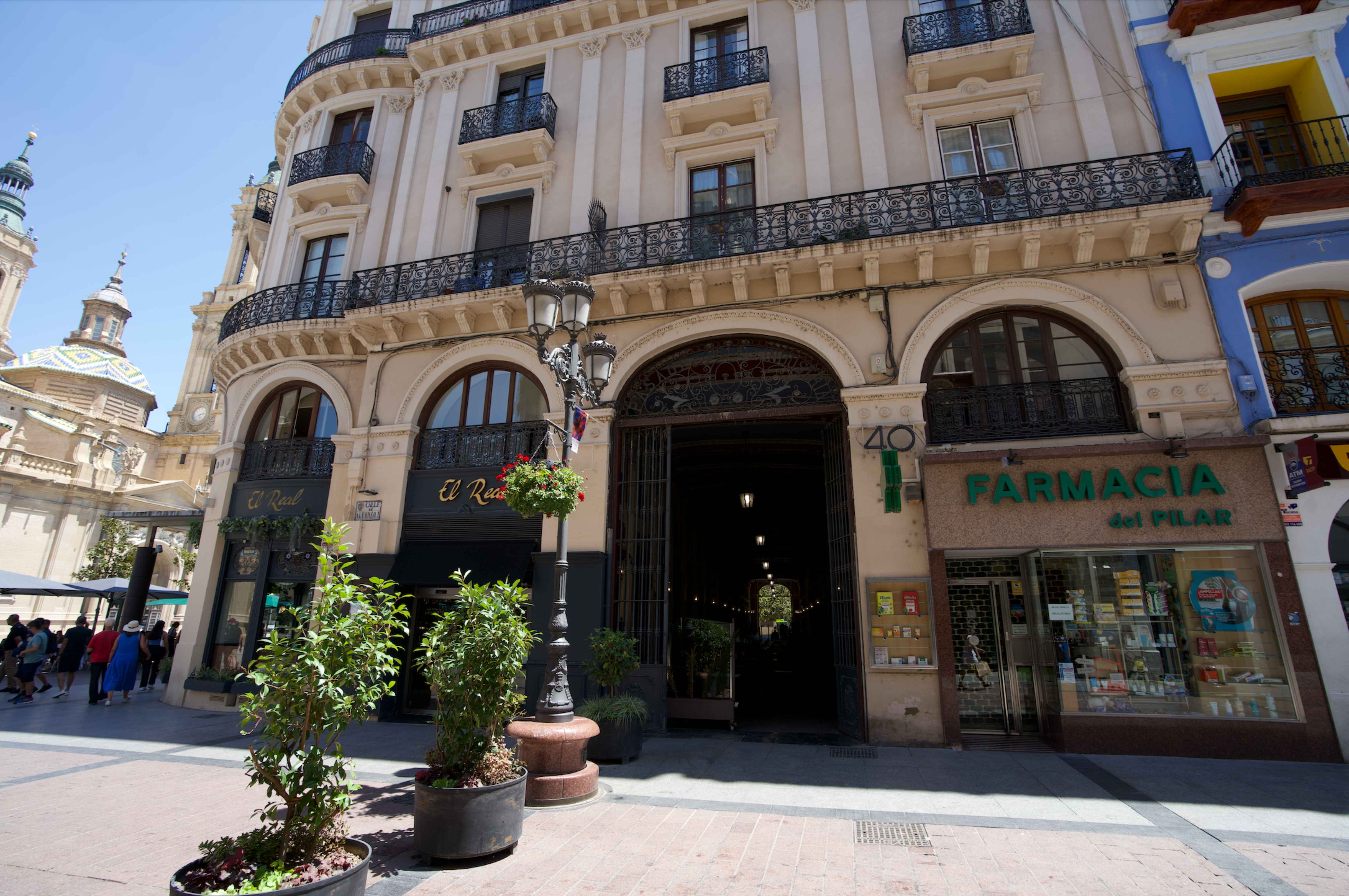 calle de alfonso I zaragoza spain