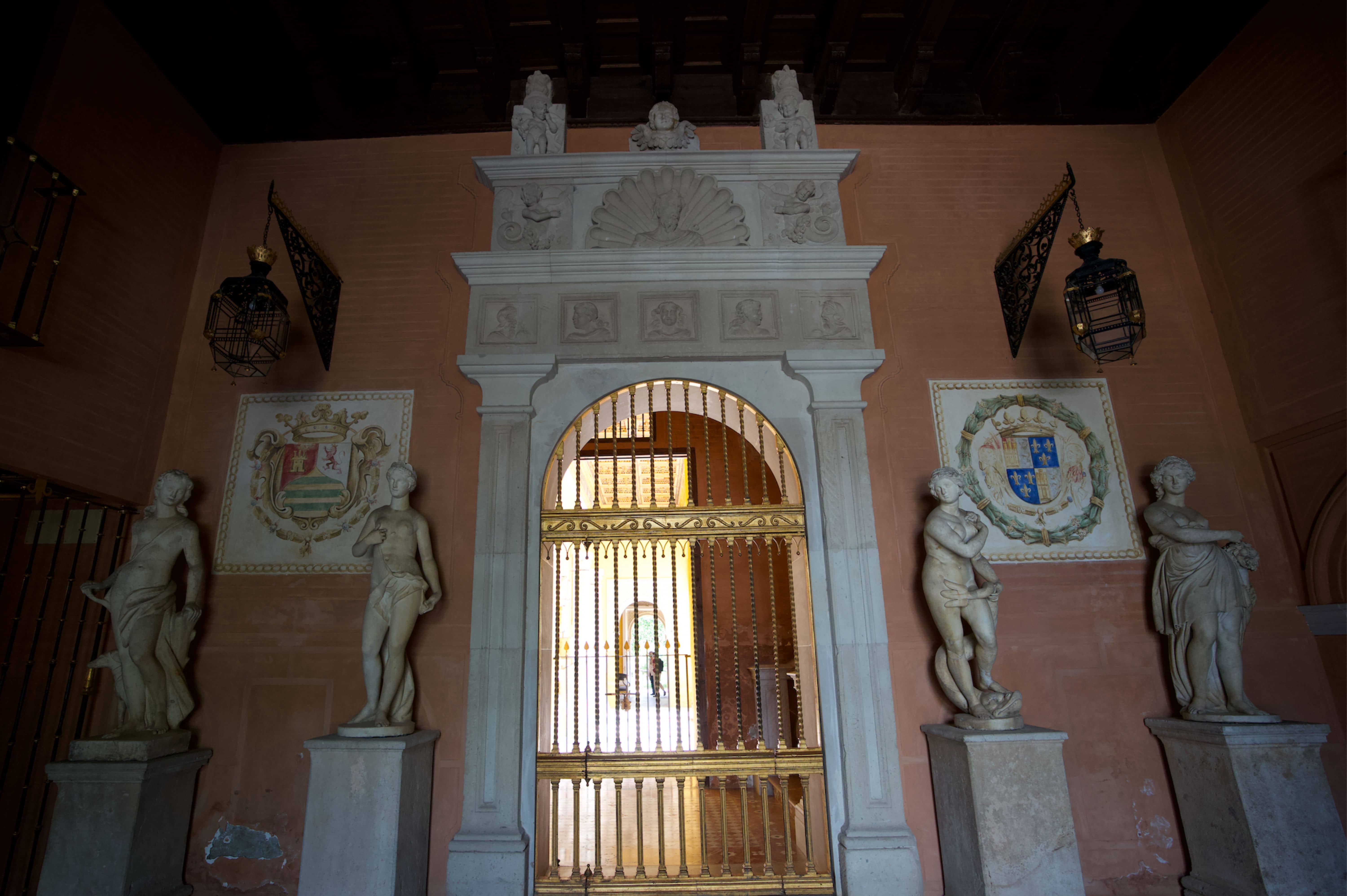 casa de pilatos sevilla landmark inside