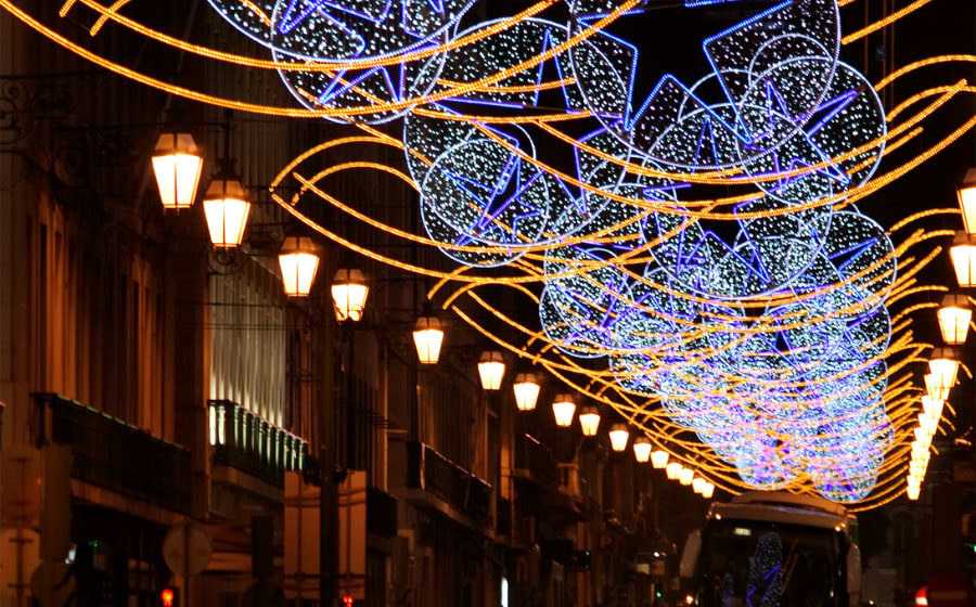 9 Spanish Cities with Surprisingly Good Christmas Lights Thumbnail