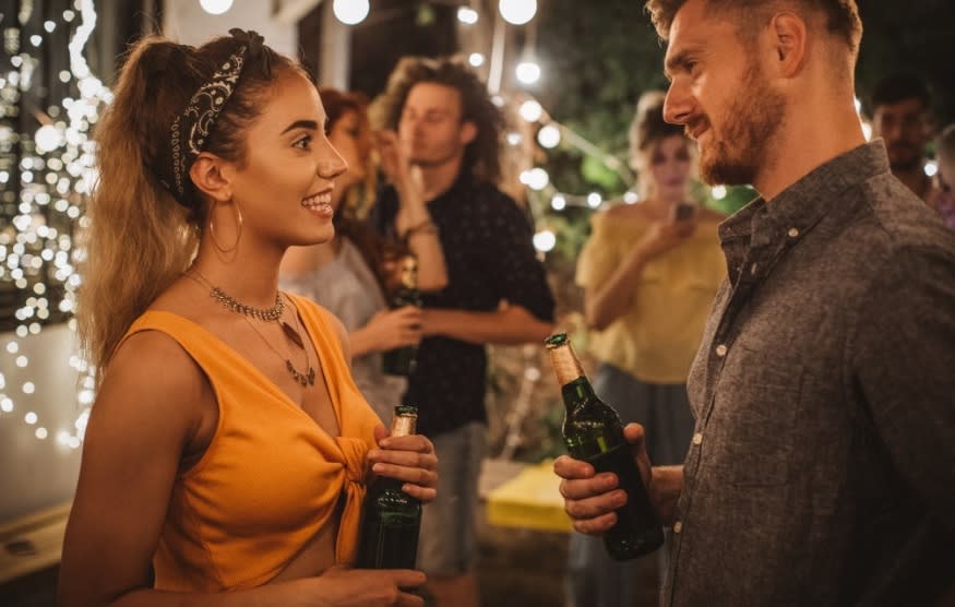 Mystery Solved! 9 People Spill the Tea about Dating in Spain Thumbnail