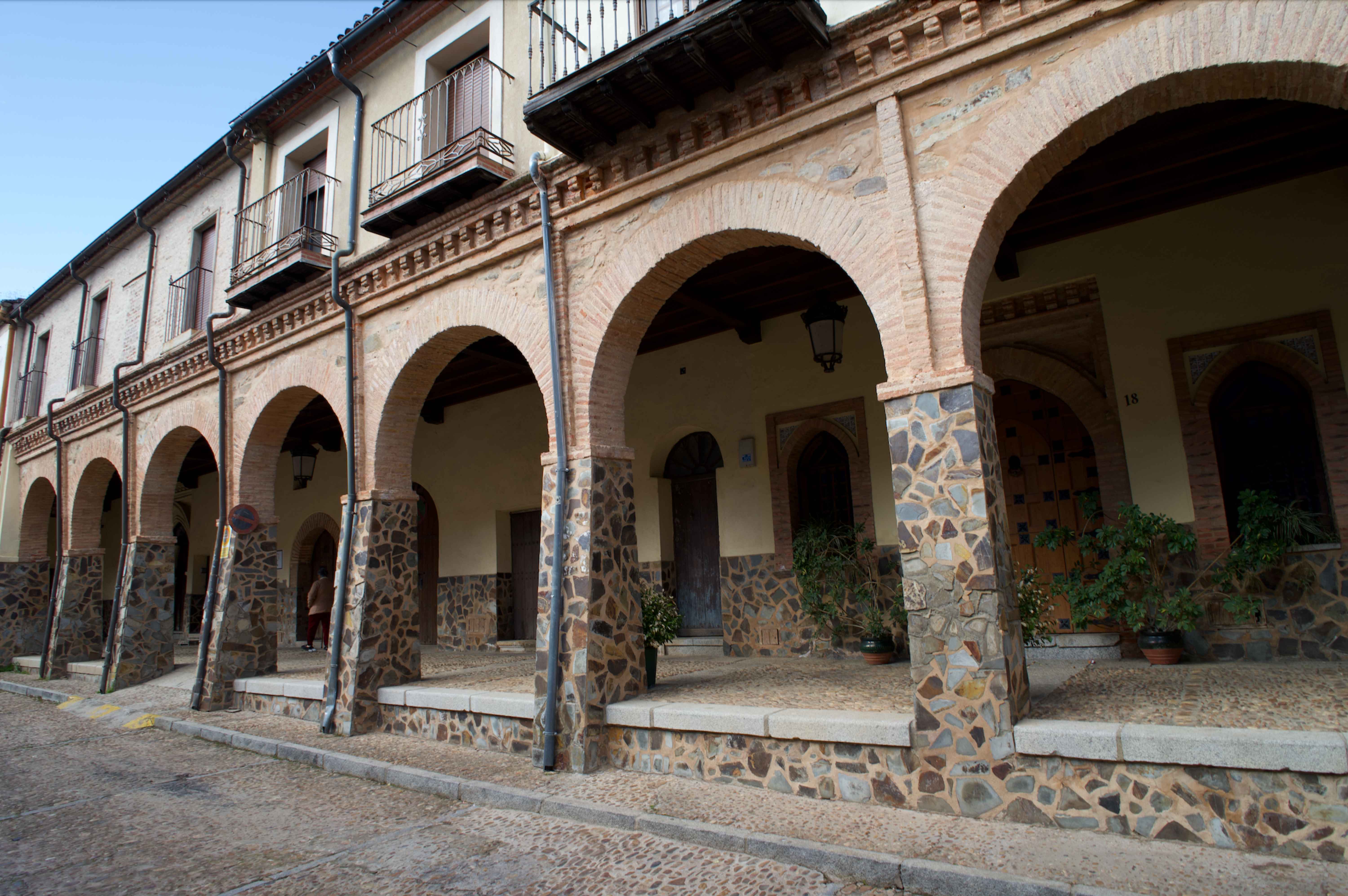 galeria mudejar guadalupe spain