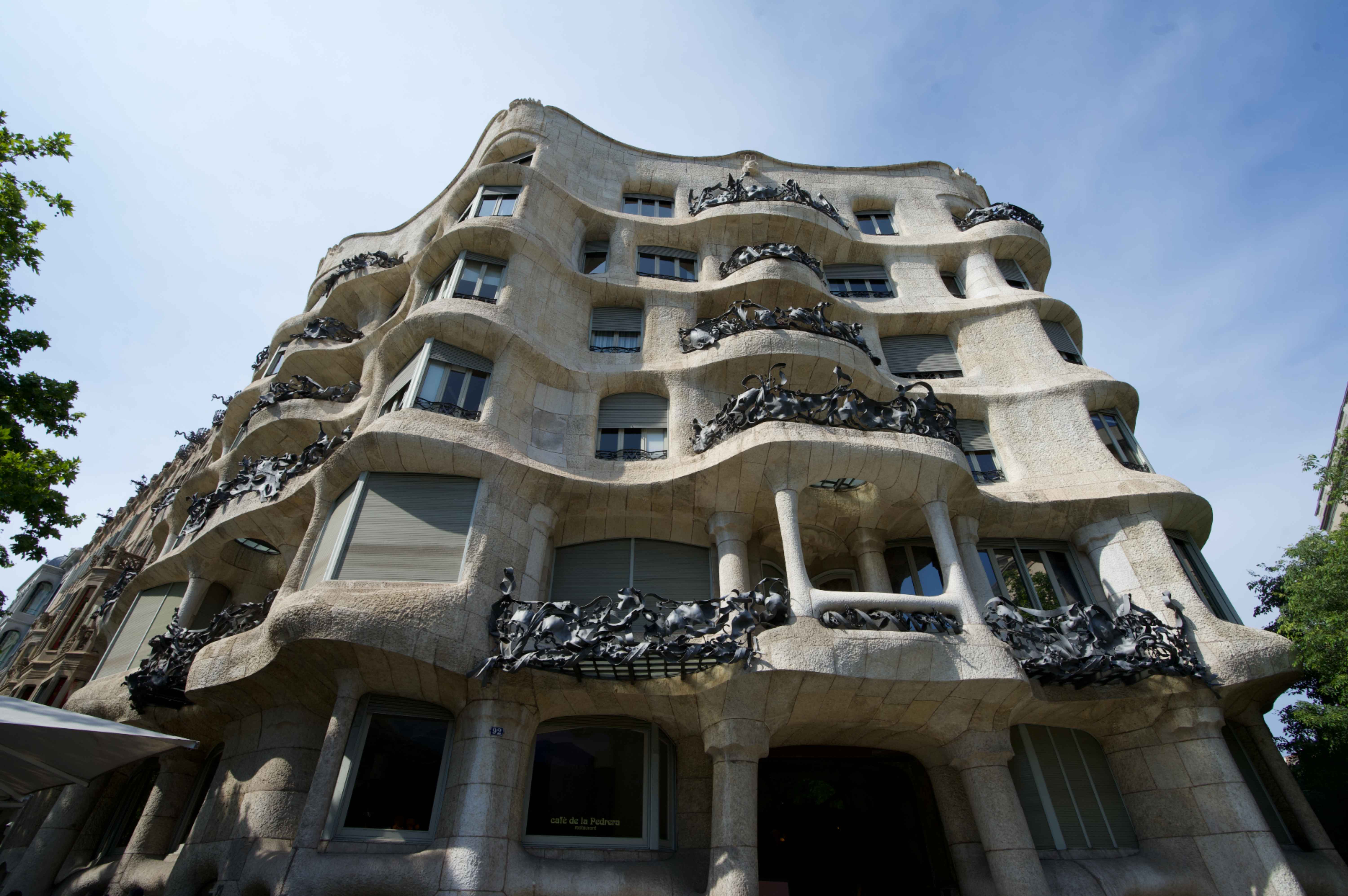 la pedrera casa mila barcelona