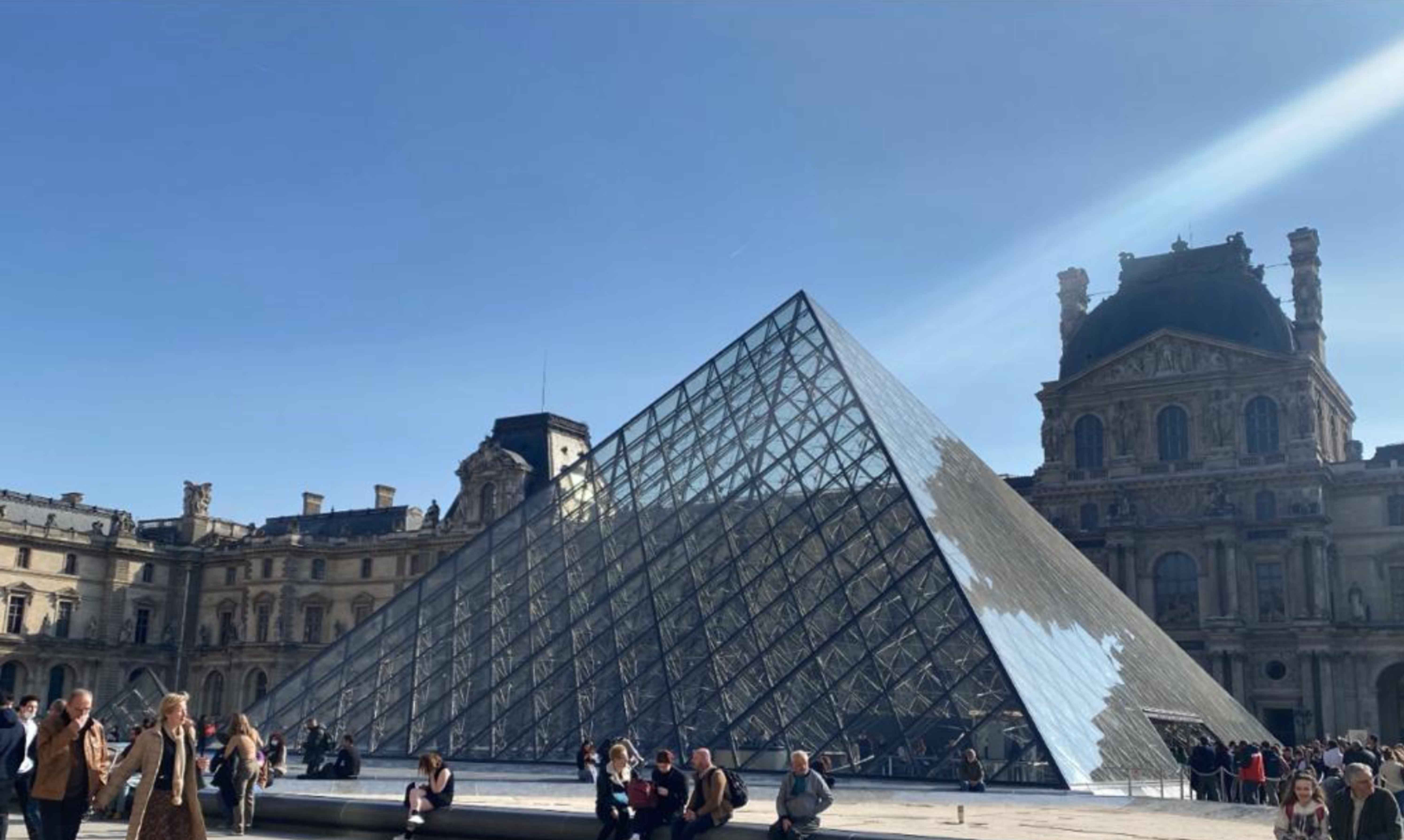 louvre museum paris vs spain