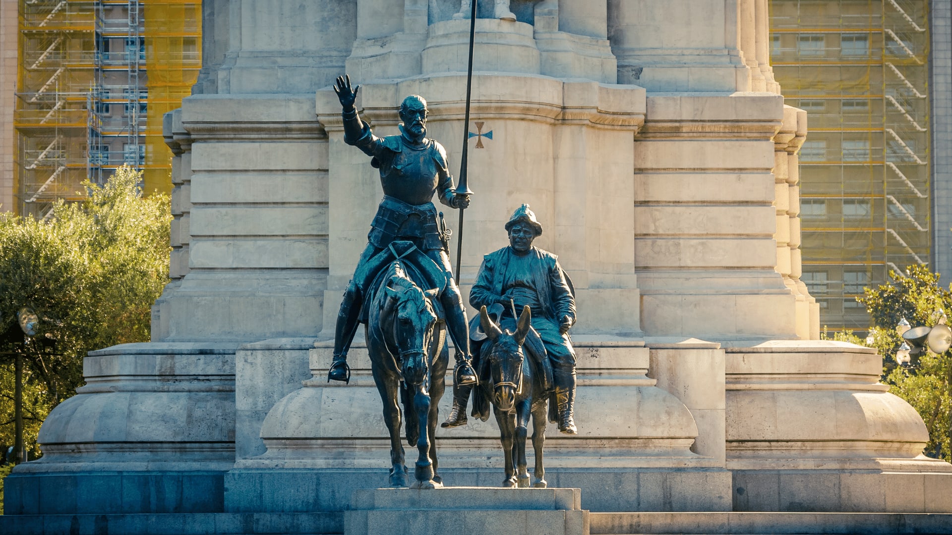 Miguel de cervantes best spanish writer statue