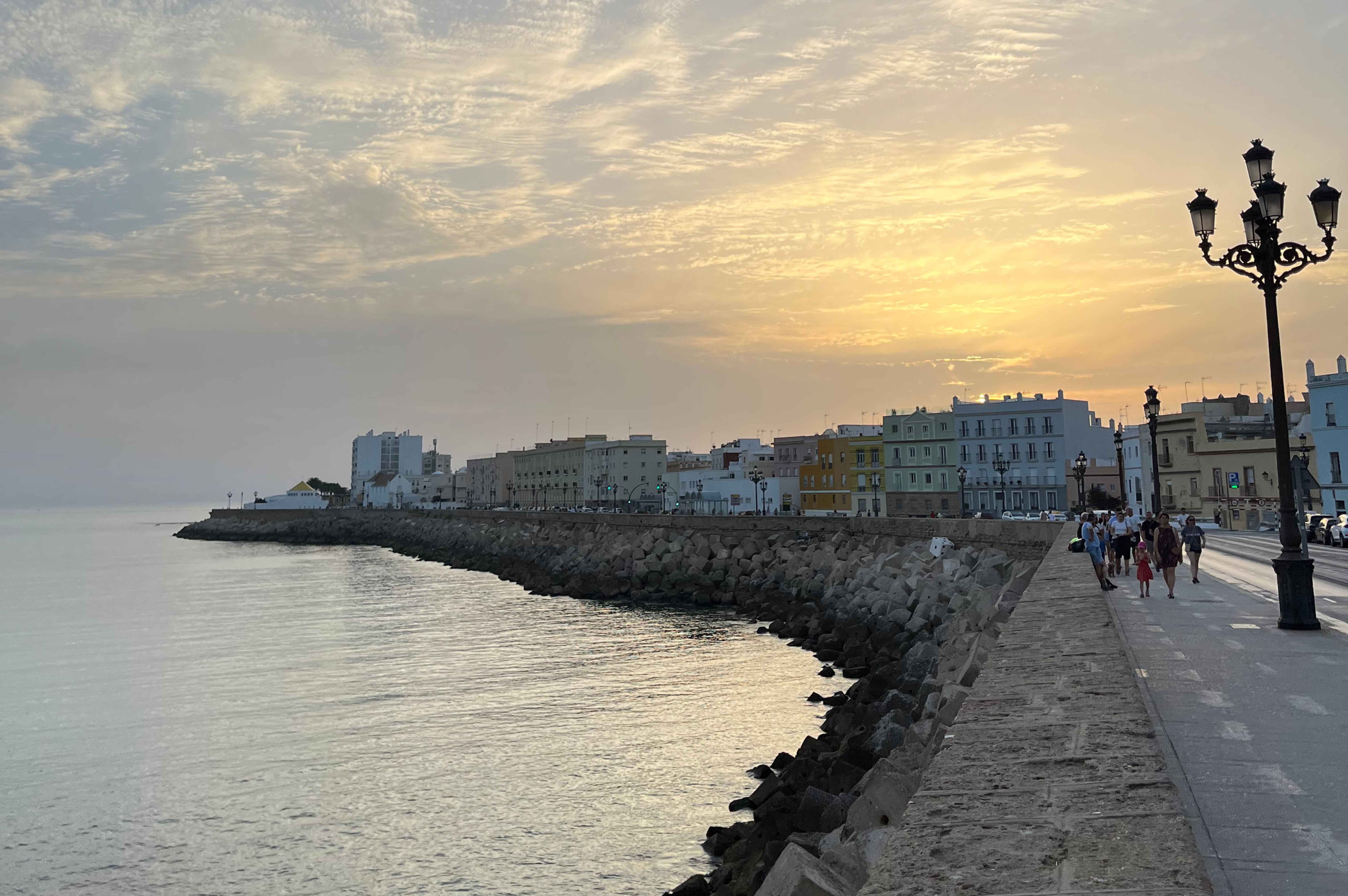 paseo maritimo view cadiz spain