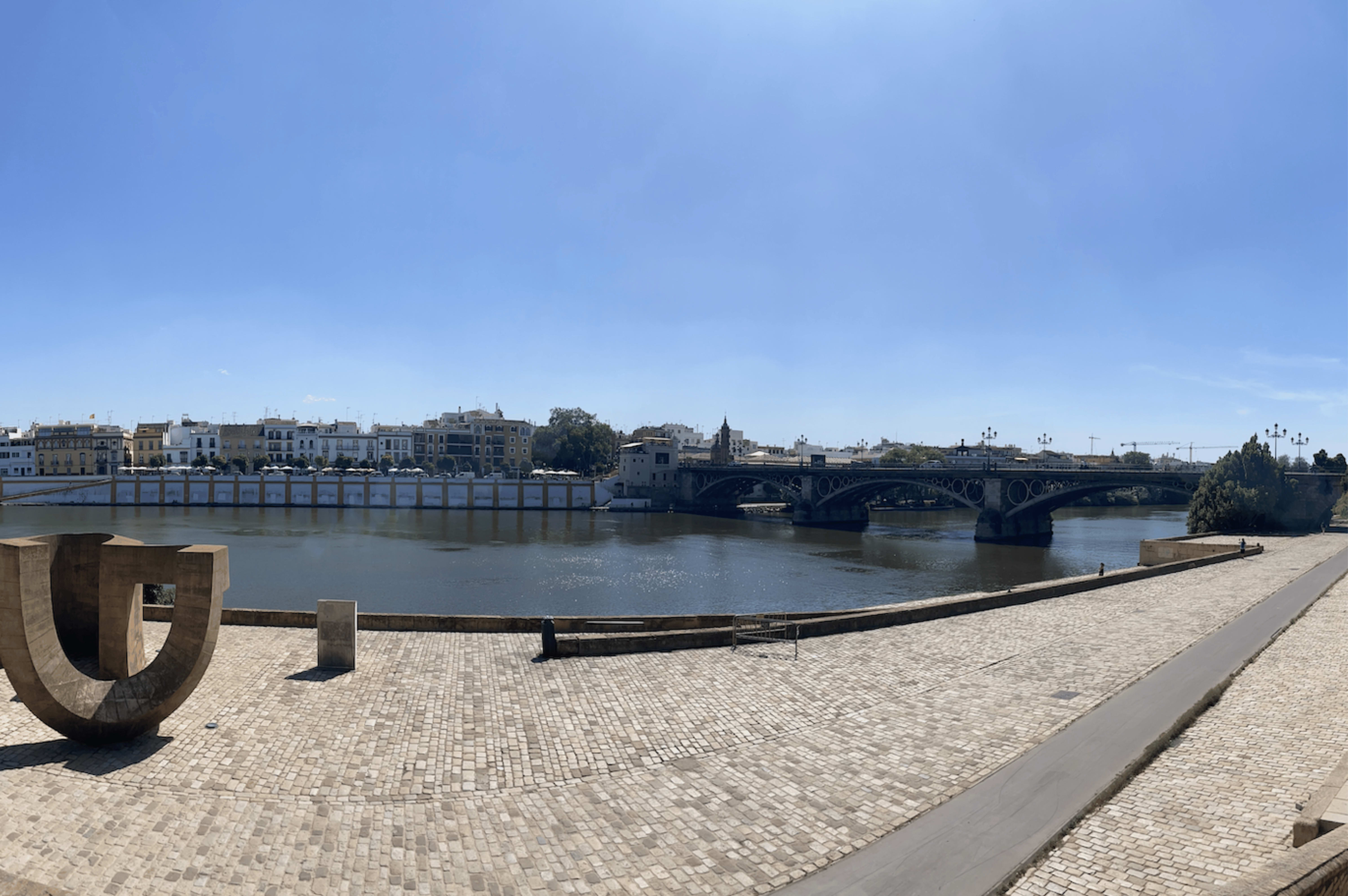 puente de triana seville landmark