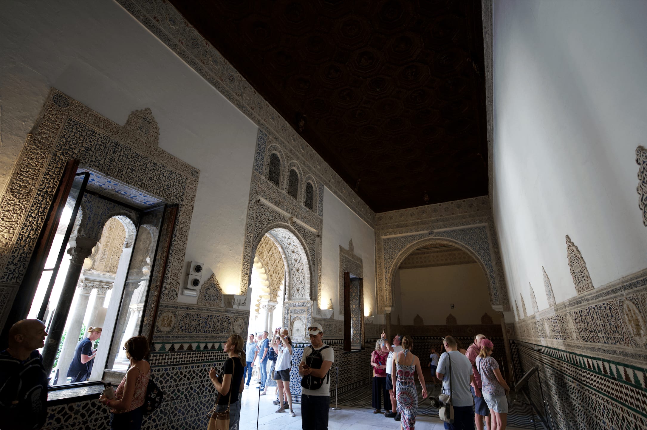 sevilla crowded