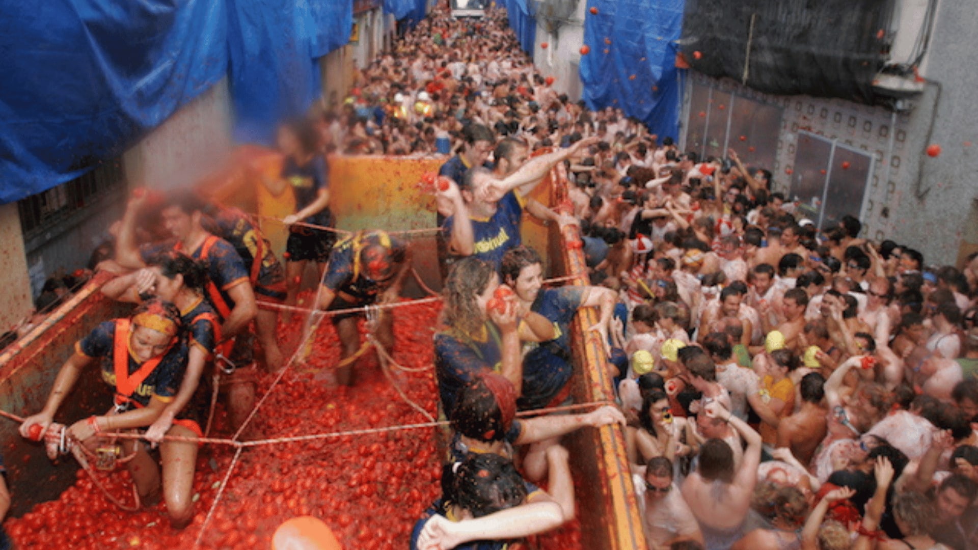 Photo of Tomatina party spain