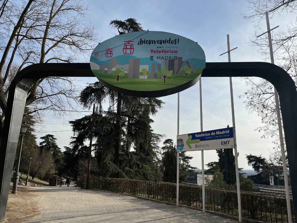 Cableway madrid in West Park