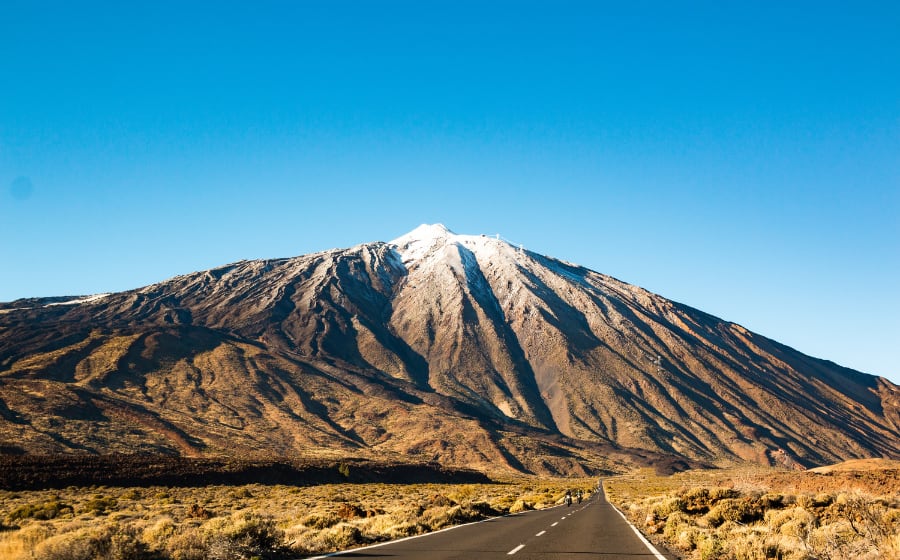 Top 10 Highest Mountains in Spain: From Teide to Mulhacén Thumbnail
