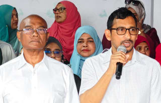 ކެންޑިޑޭޓުންނާ އެކު ޕީއެންސީގެ "ދޮރުންދޮރަށް" ހަރަކާތް ފަށައިފި