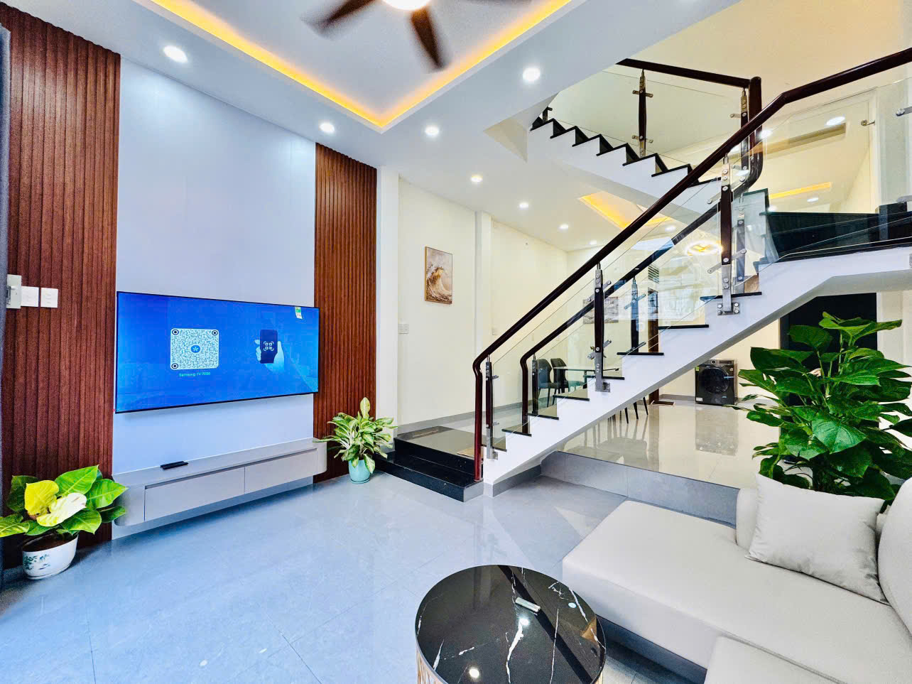 SIÊU PHẨM KHU D P.25 BÌNH THẠNH - NGANG KHỦNG 4.5M - NỞ HẬU 5.6M - 6 TẦNG - DÒNG TIỀN 40TR/THÁNG