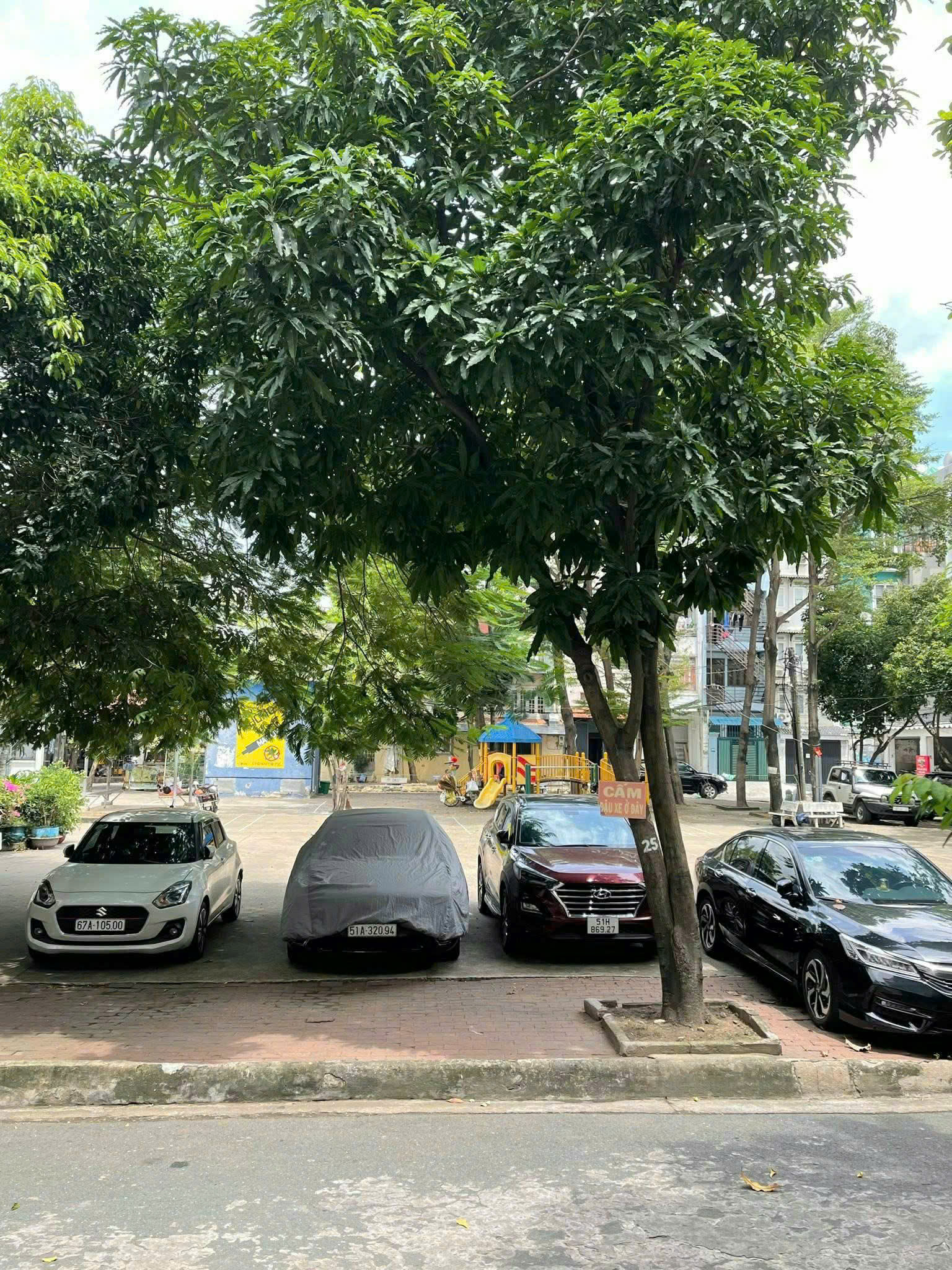 NGUYỄN GIA TRÍ BÌNH THẠNH - VIEW CÔNG VIÊN - ĐƯỜNG 12M CÓ LỀ - 5 TẦNG GỖ QUÝ - CHỈ 17.5 Đ