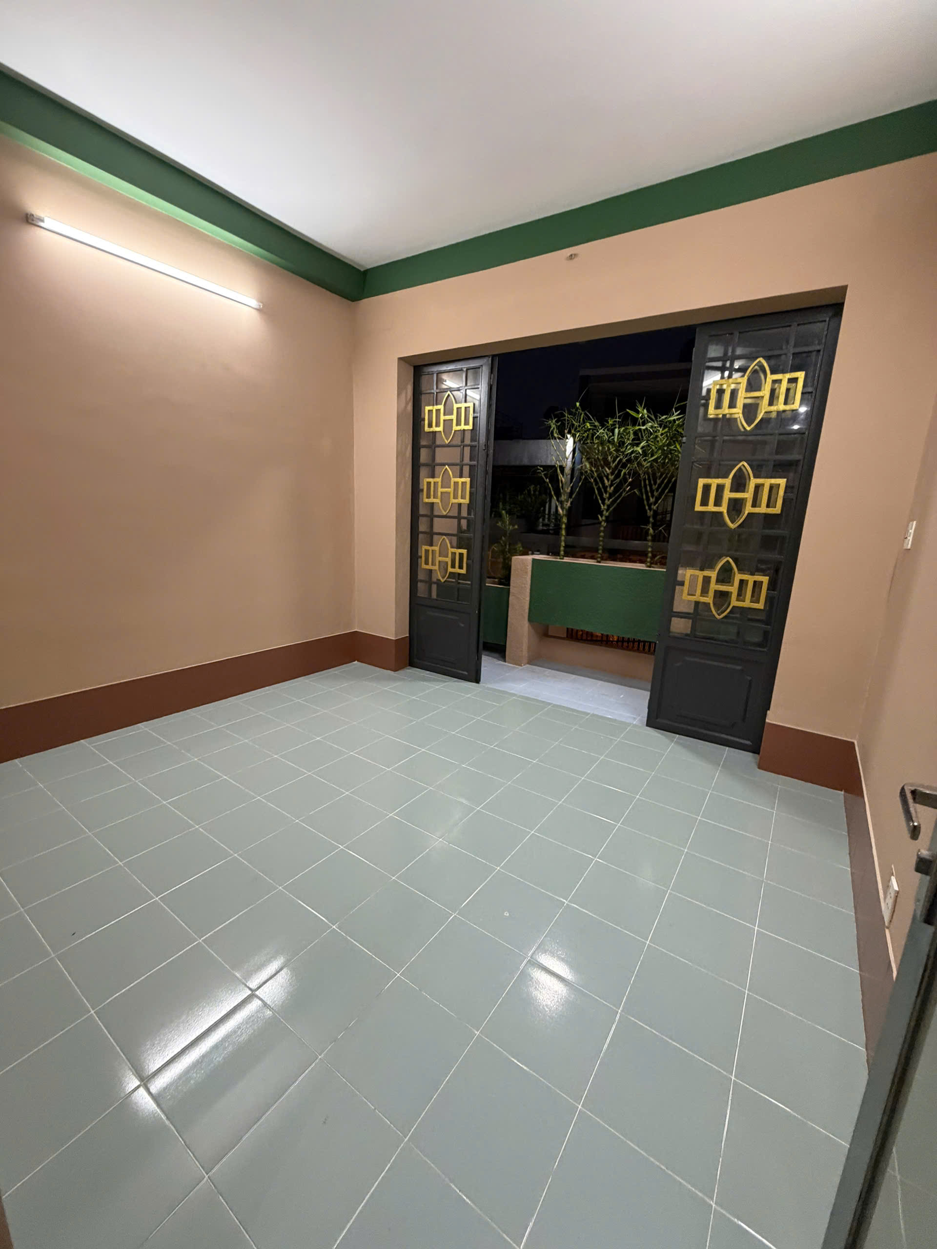 MẶT TIỀN KINH DOANH HỒNG LẠC TÂN BÌNH - NGAY CHỢ VẢI BẢY HIỀN - DÒNG TIỀN 28TR/THÁNG - 12 TỶ