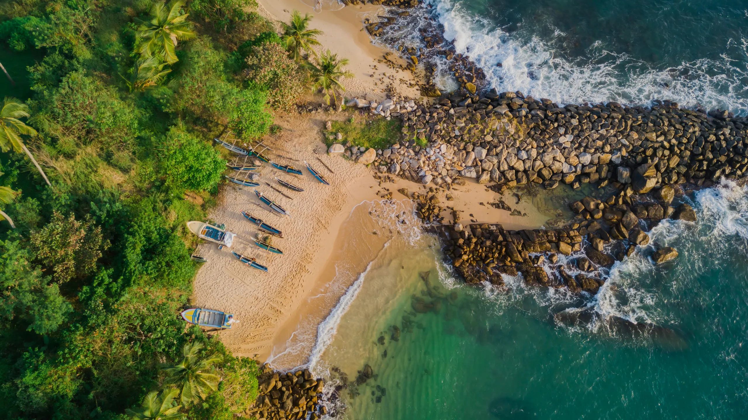 Budget Travel Package - Thumbnail 2