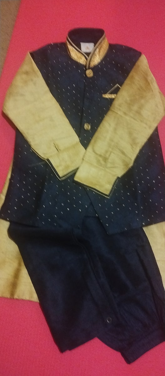 Boys kurta 3 piece set photo 4