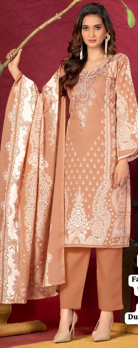 Pakistani style Salwar suits  in Clyde North for sale