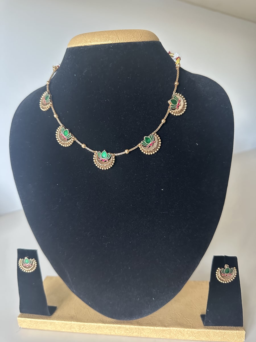 Lotus grace necklace set photo 2