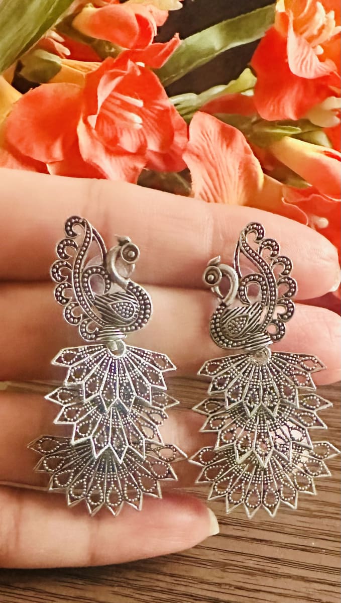 Sale!! Stylish lightweight black metal earrings photo 3