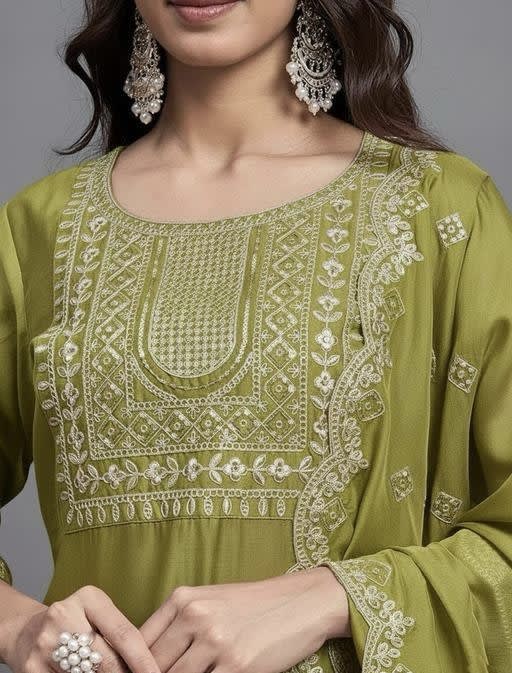 Luvruvi kurti set photo 3