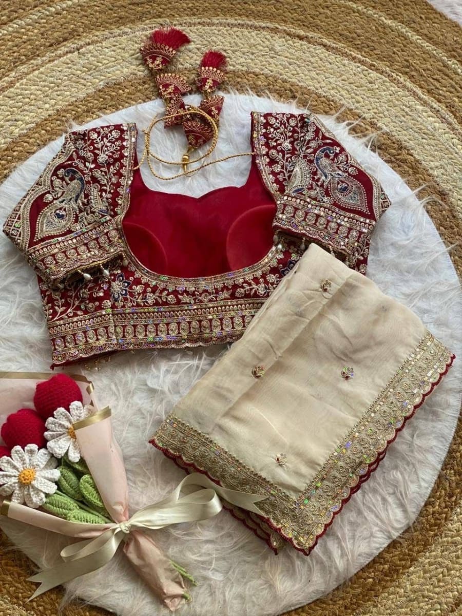 Luvruvi Saree with blouse photo 4