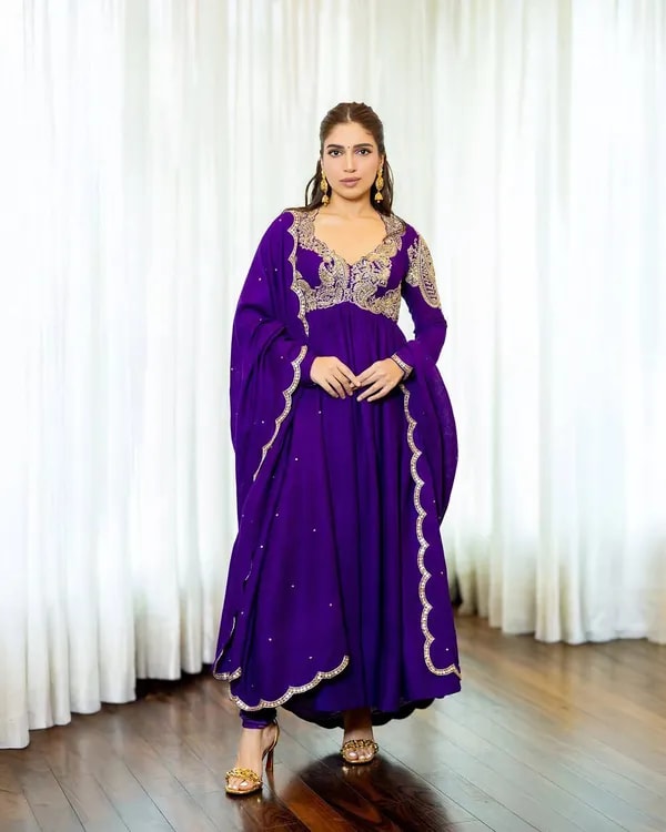 Anarkali Silk Gown - size XXL for sale in Bardia