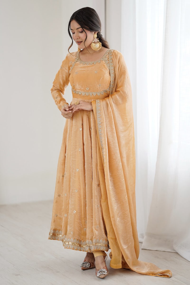 Fendy Silk Gown size M for sale in Bardia
