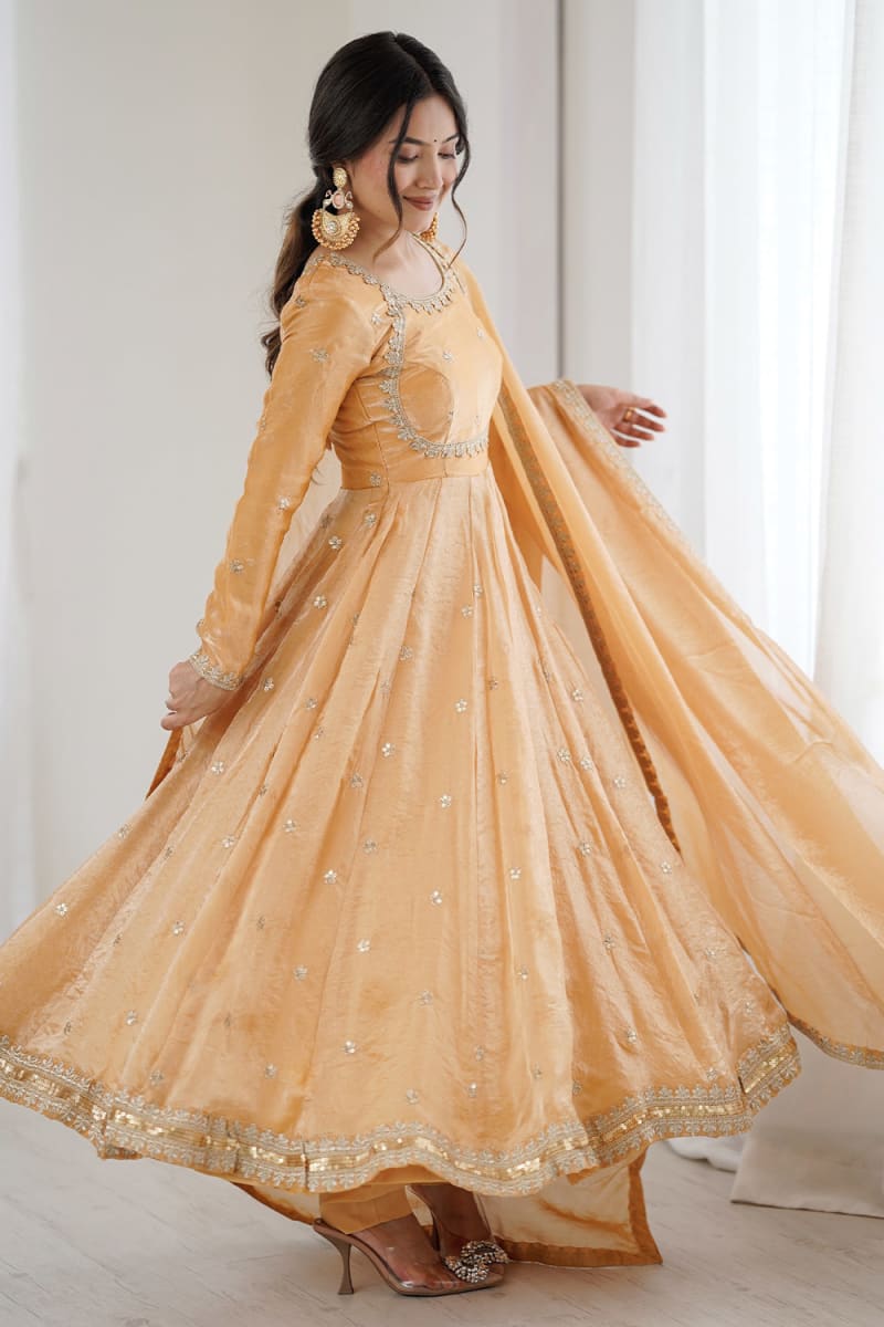 Fendy Silk Gown photo 3