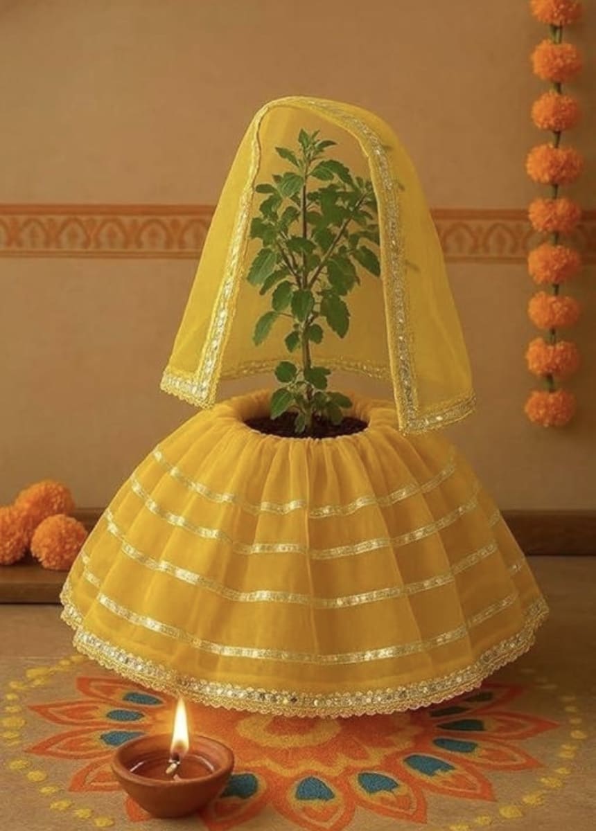 Luvruvi Tulsi Poshak photo 2