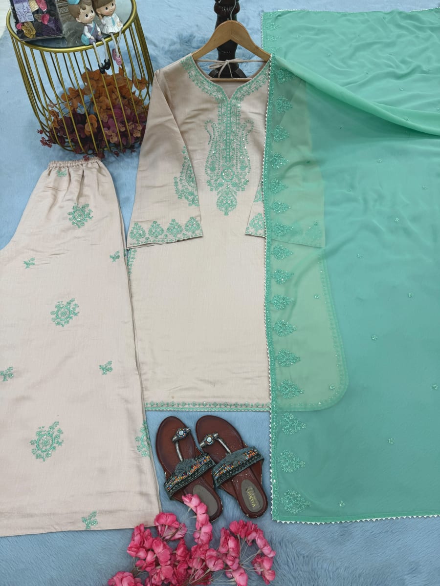 Off White & Green Đěsigner Party Wear Look Heavy Pur Roman Silk Top Plazzo size M for sale in Clyde North