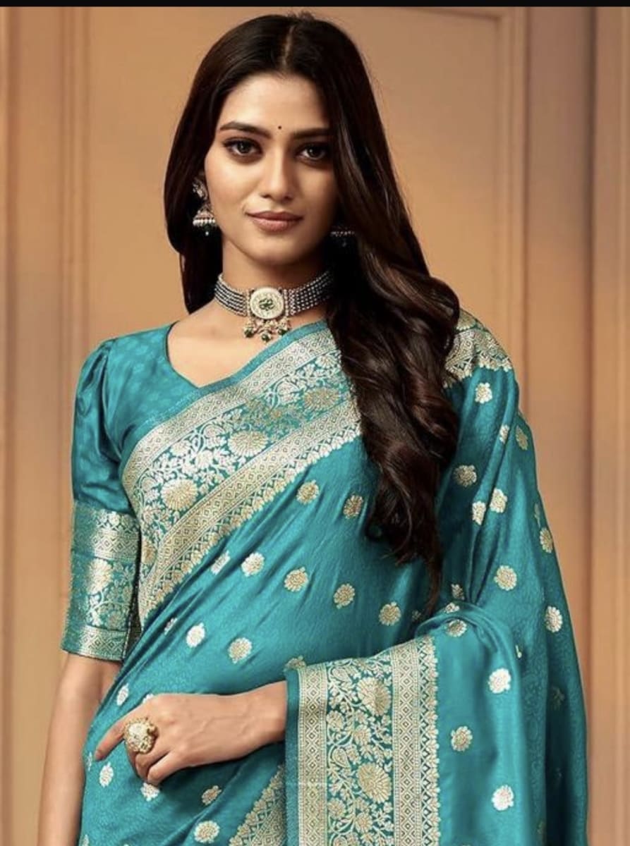 Luvruvi Saree with stitched blouse photo 3
