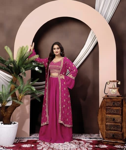 Luvruvi Lehenga blouse with shrug size XL for sale in Amaroo