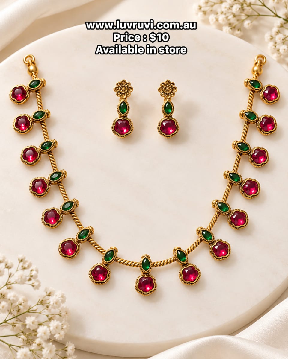 Necklace set for sale in Bonner