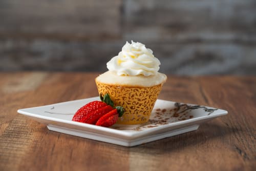 Champagne cupcake pairing
