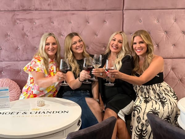 Signature wine glass