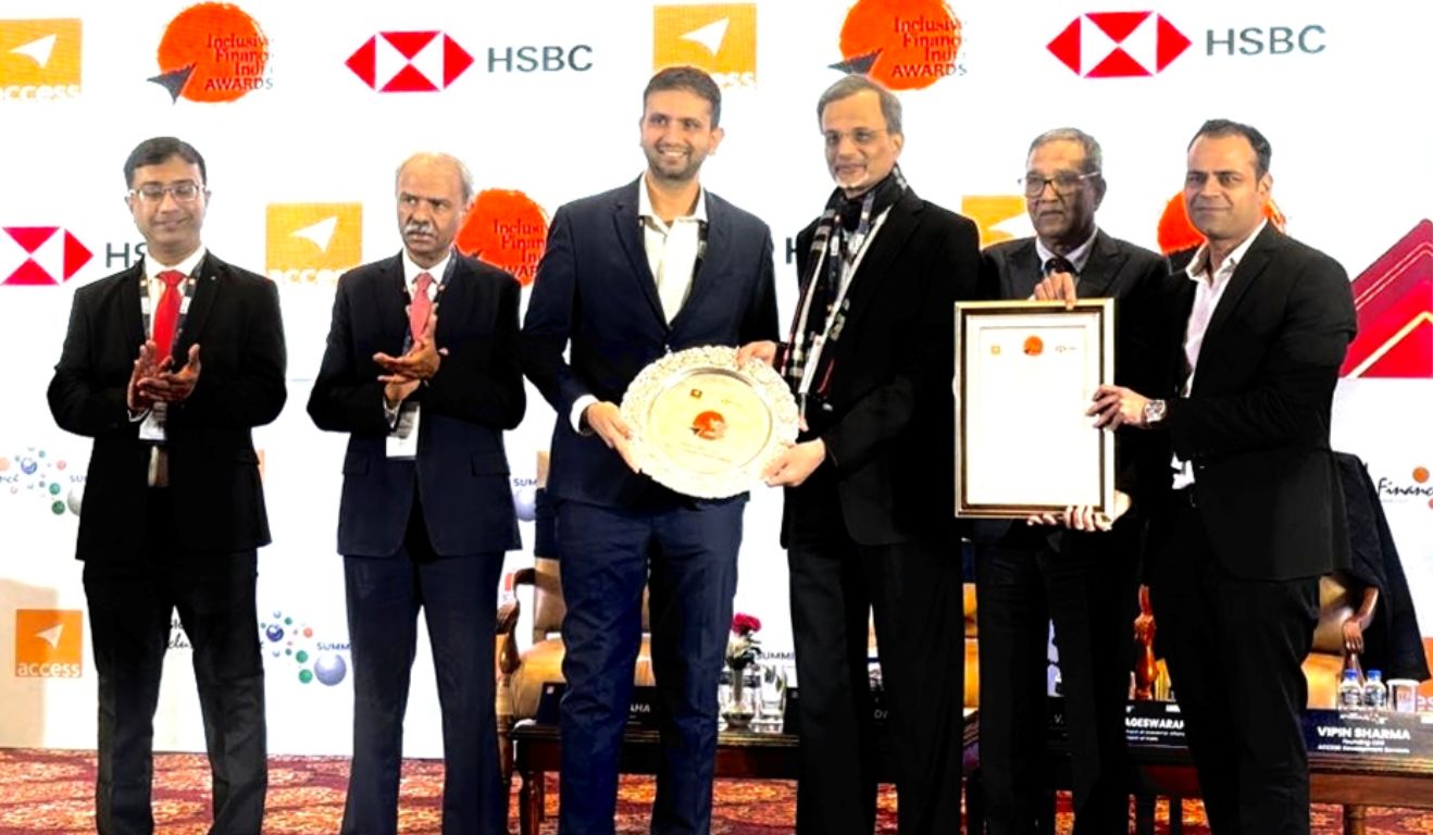Dvara E-Registry Wins ‘Fintech for Bharat Award’ at the Global Inclusive Finance Summit