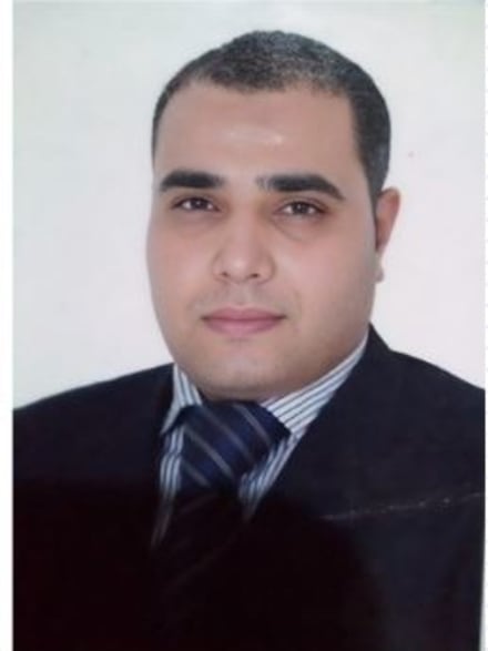 حاتم عمر