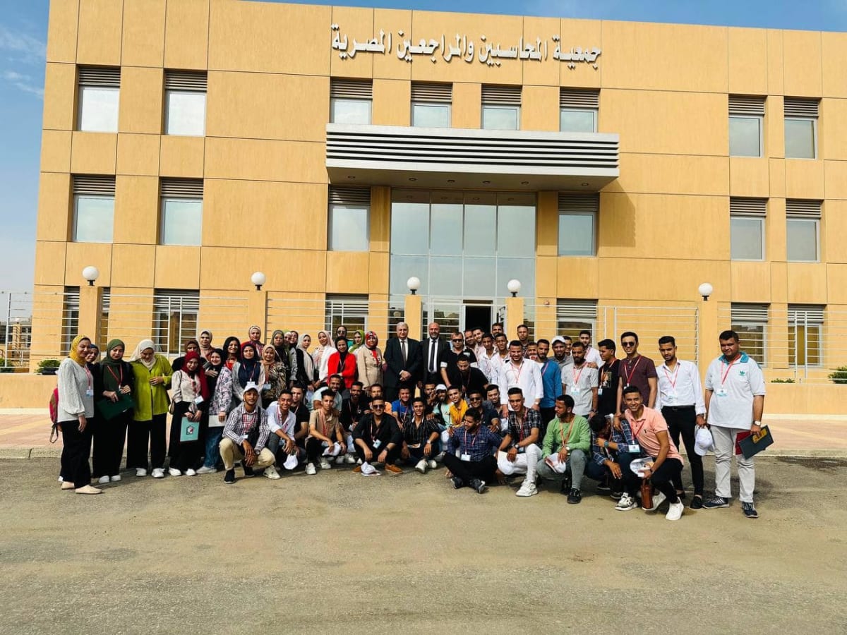 Receiving the Delegation of the Faculty of Commerce, Assiut University, at the Society's Headquarters