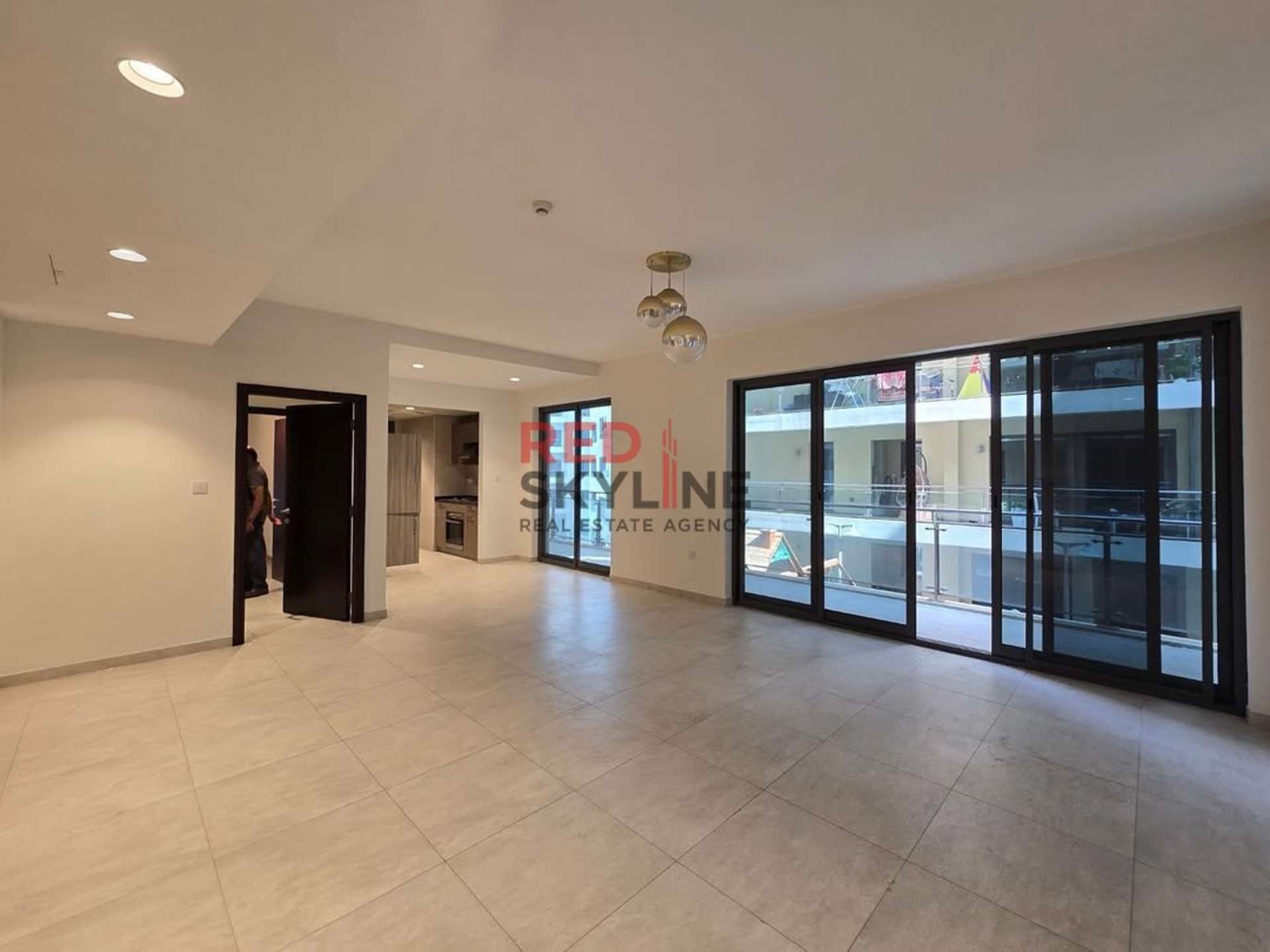 Apartment in Muscat Hills - Thumbnail 2
