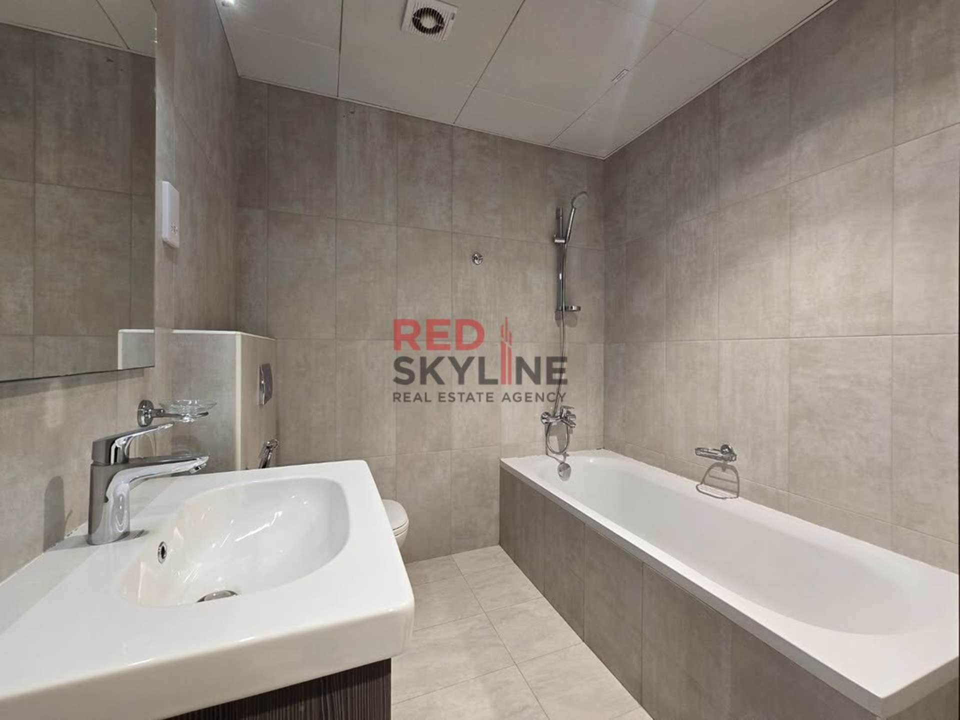 Apartment in Muscat Hills - Thumbnail 6