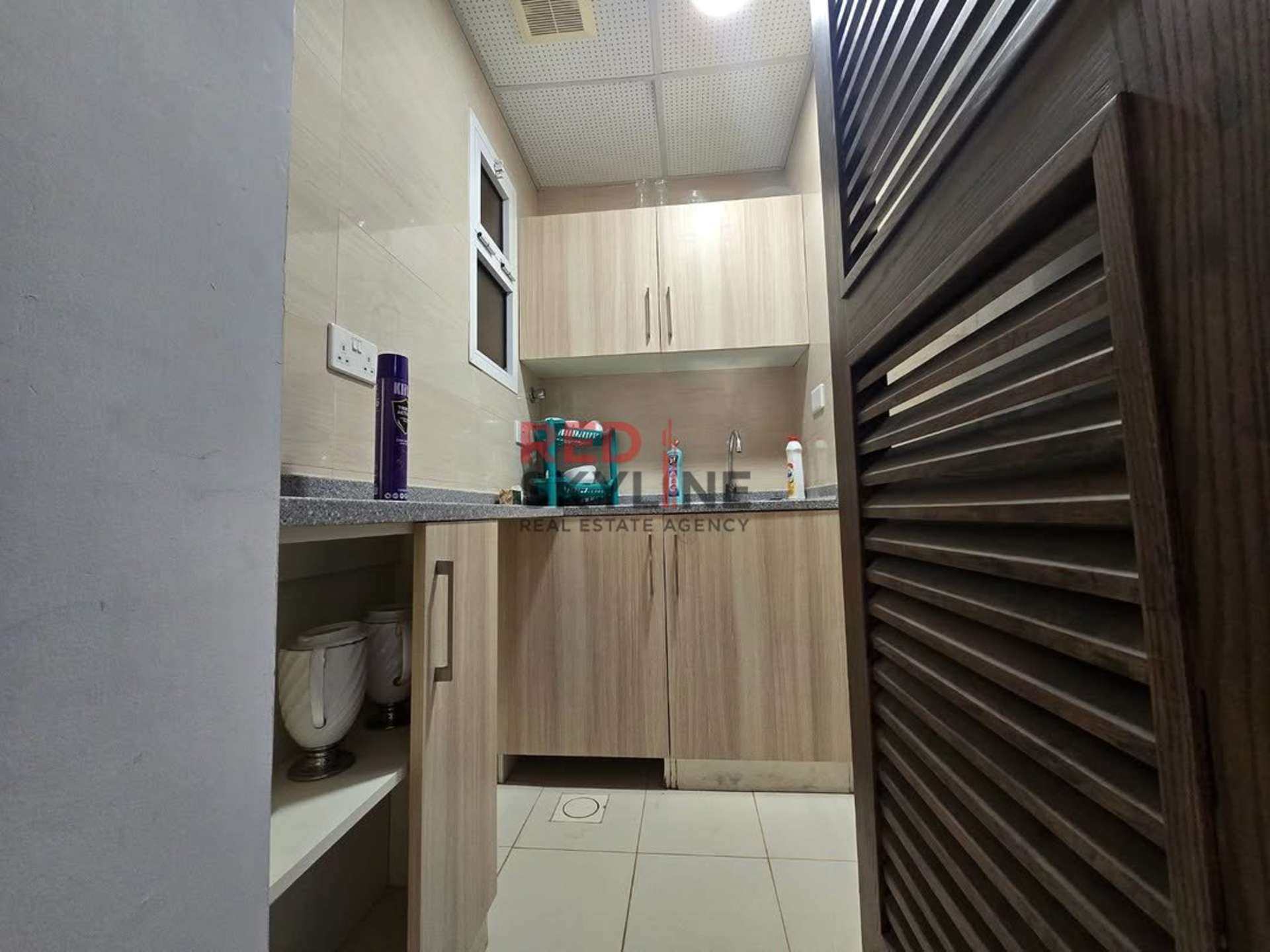 Office in Ghala - Thumbnail 5