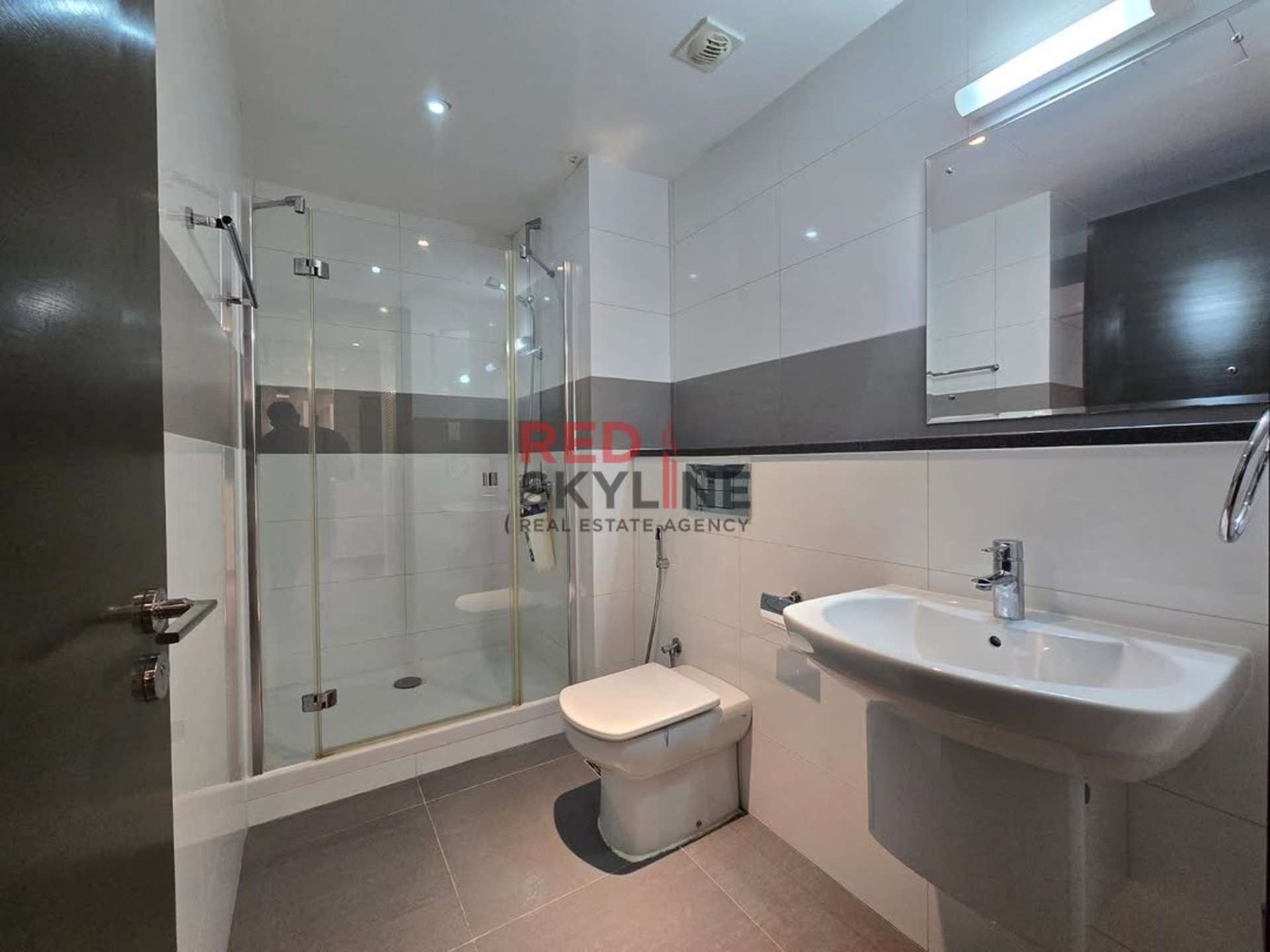 Apartment in Al Mouj - Thumbnail 4