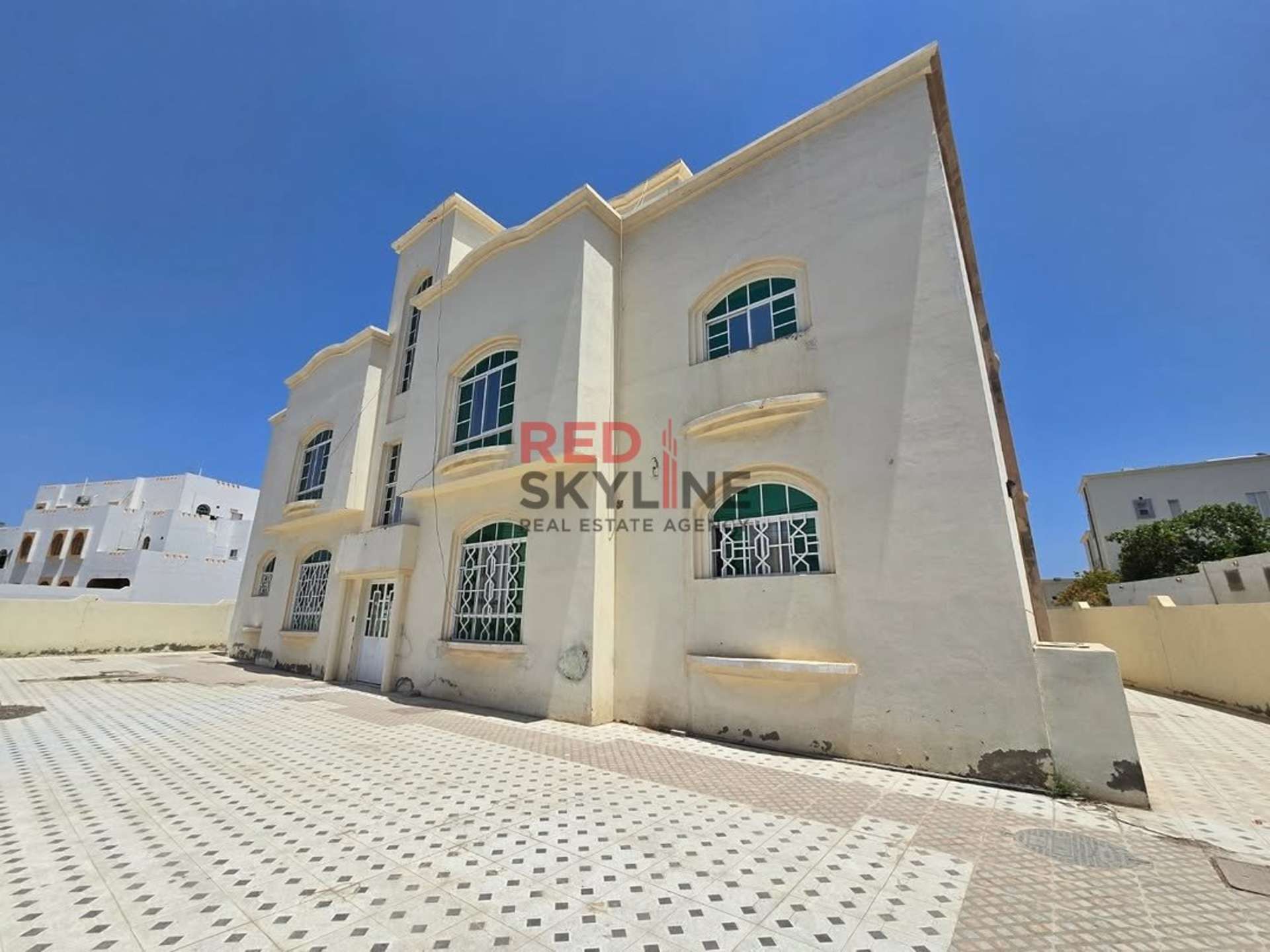 Apartment in Al Ghubrah - Thumbnail 1