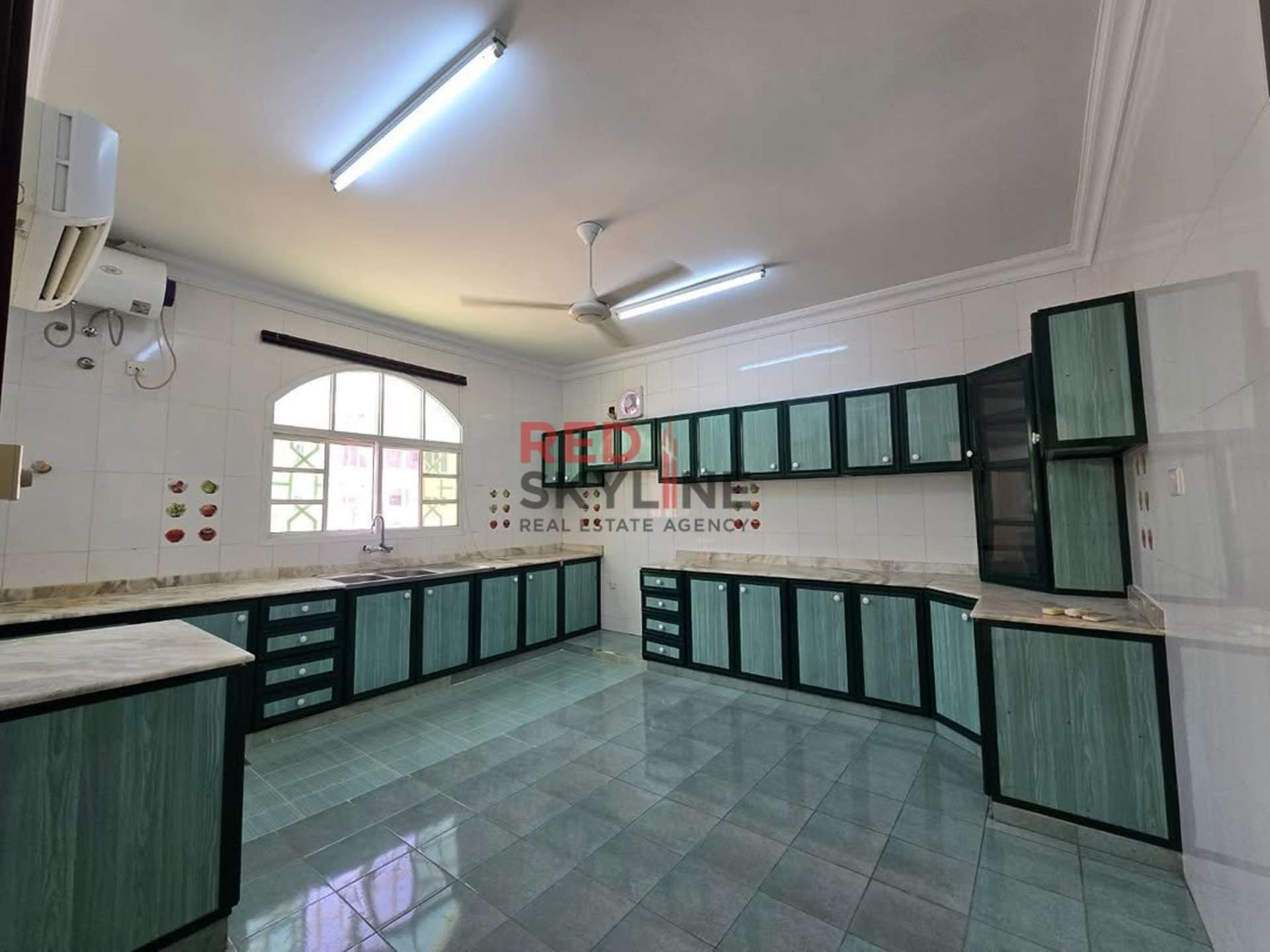 Apartment in Al Ghubrah - Thumbnail 5