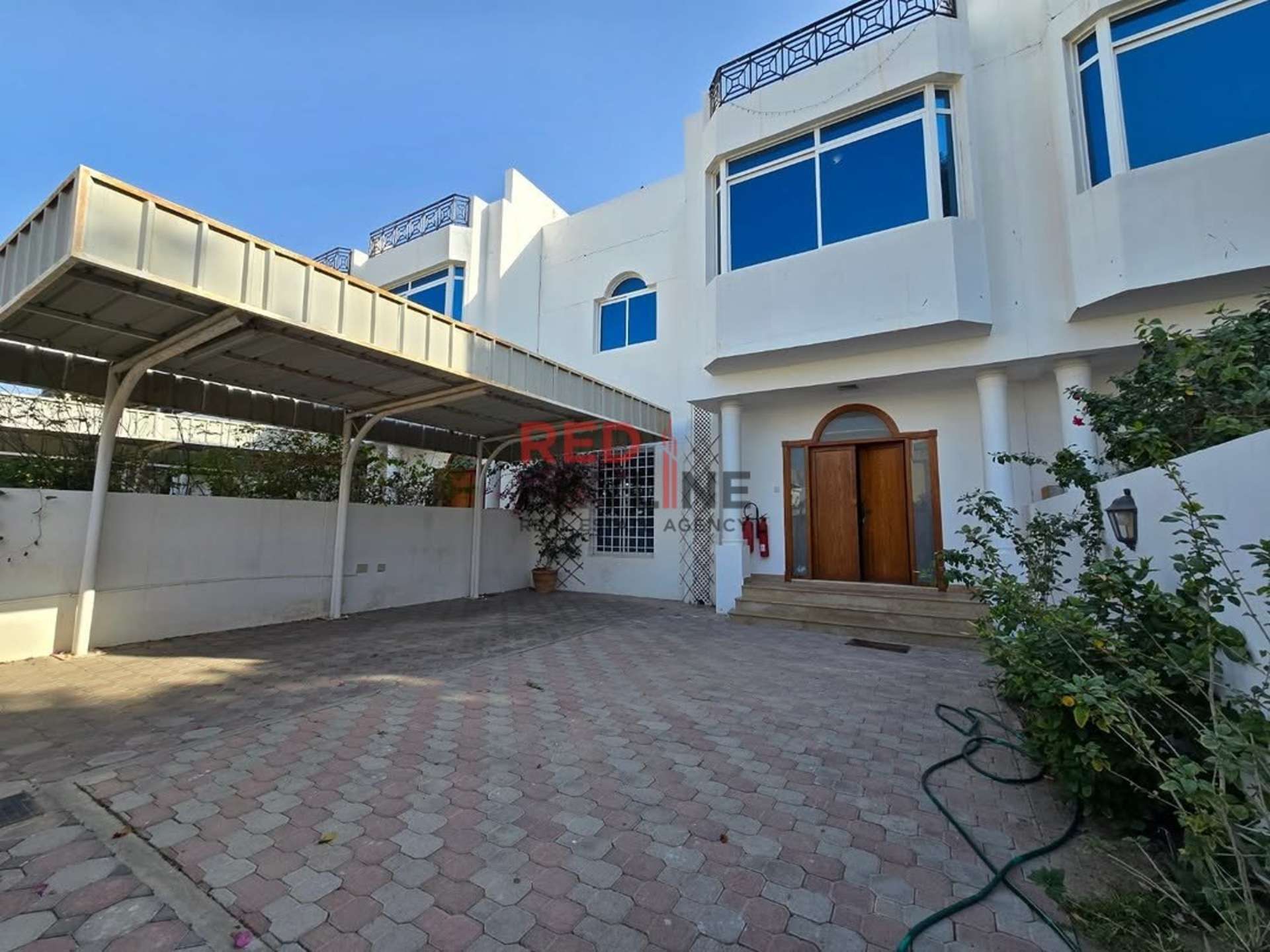 Villa in Athaiba - Thumbnail 1