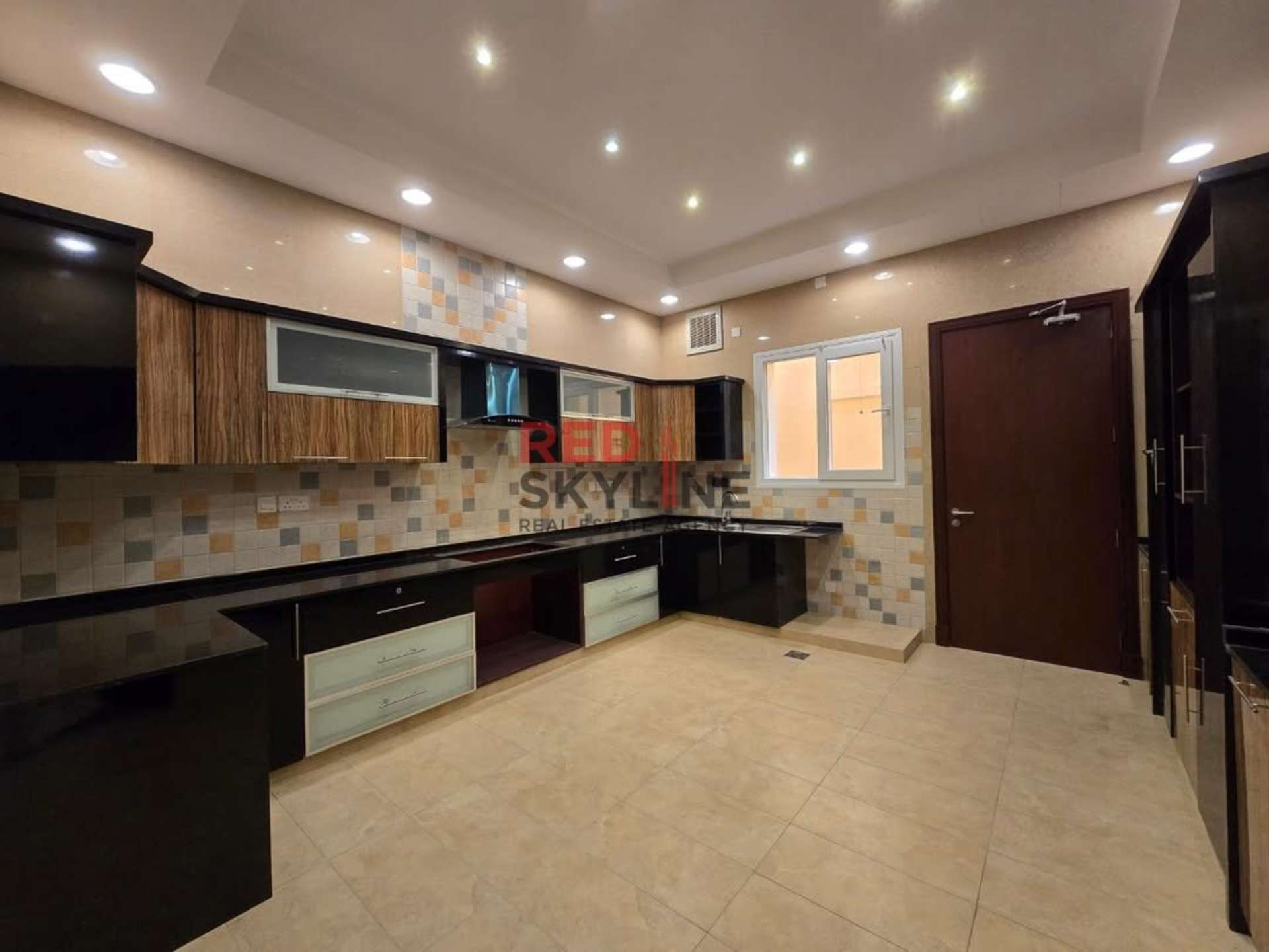 Villa in Madinat Al Ilam - Thumbnail 6