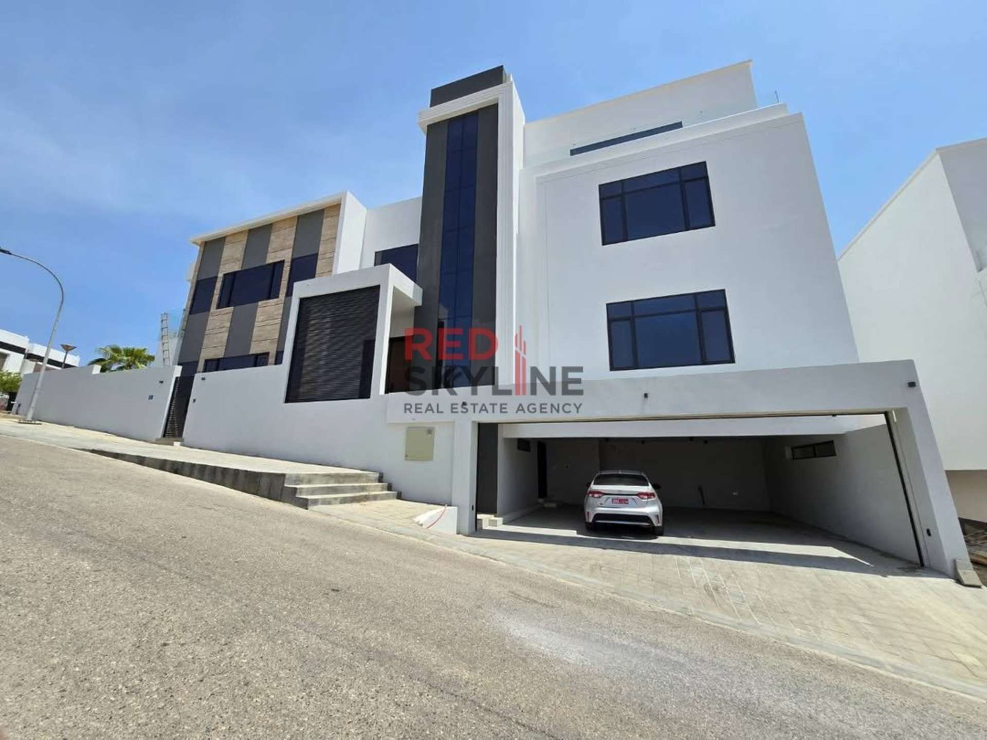 Villa in Al Qurum - Thumbnail 1