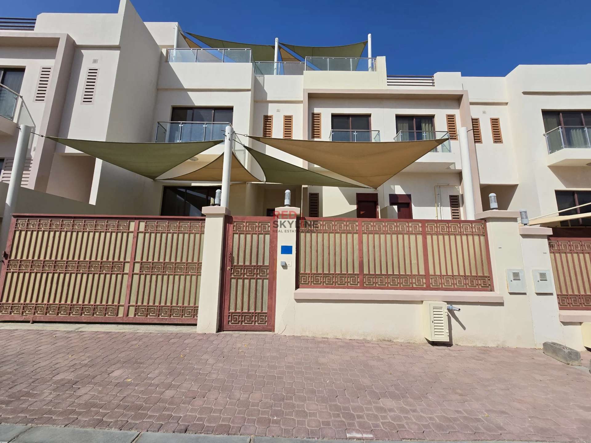 4 Bedroom Townhouse in Muscat Hills