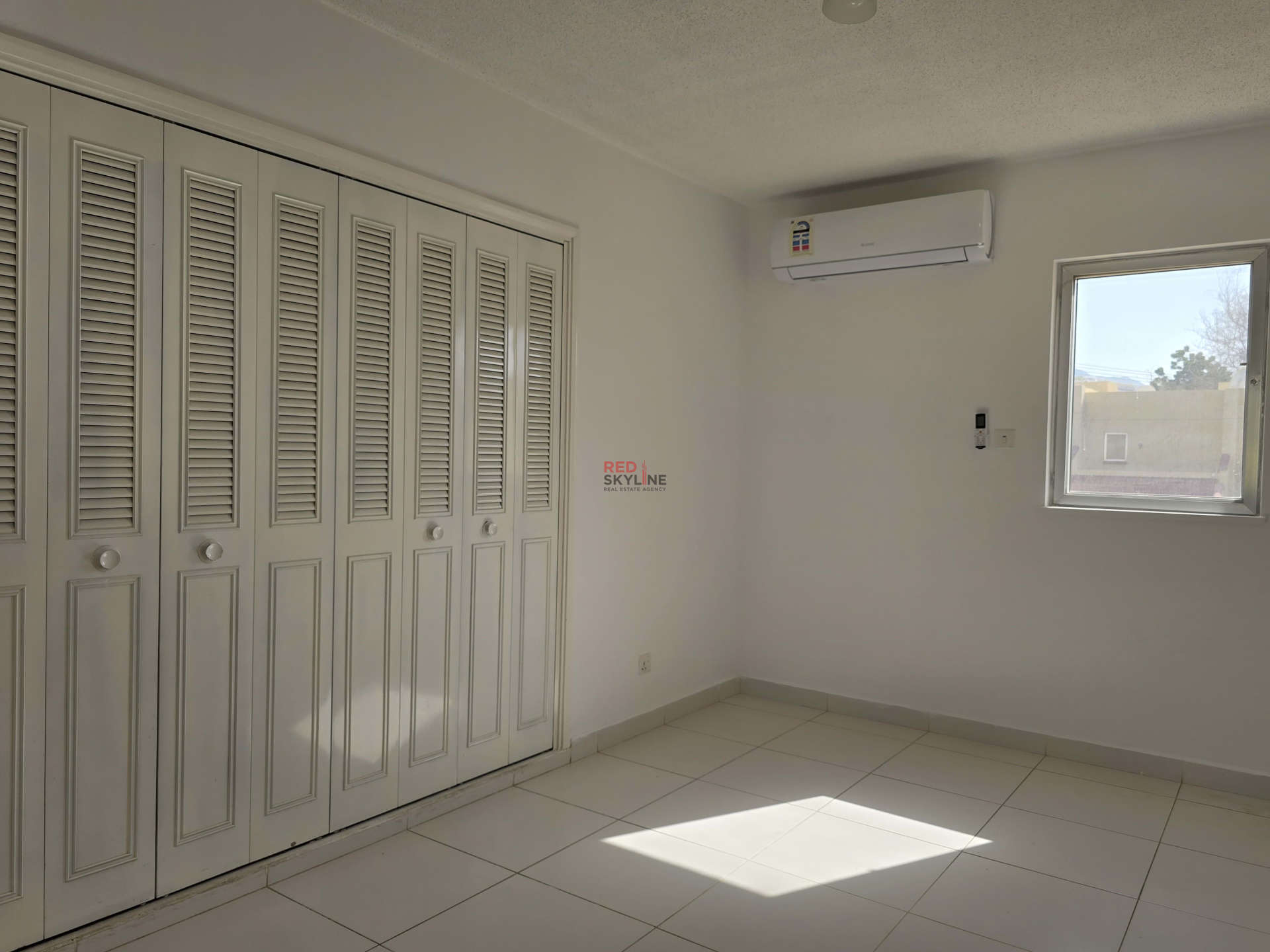 Townhouse in Madinat Al Sultan Qaboos - Thumbnail 8